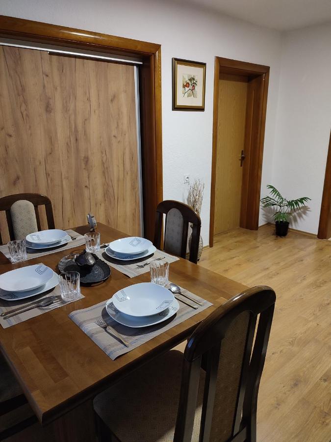 Apartman Adna Kulen Vakuf Exterior foto